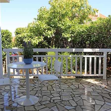 Apartment Hudan Малинска Екстериор снимка
