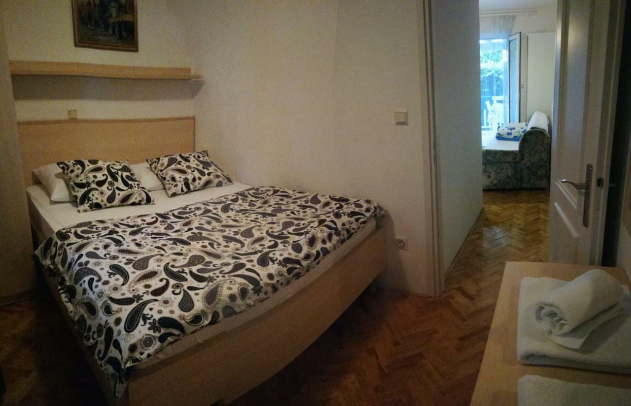 Apartment Hudan Малинска Екстериор снимка